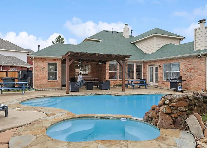Immaculate 5Br 2,5Ba Holiday Home With Pool
