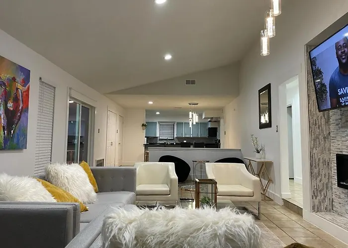 Luxury Home-Minutes From Dfw & Dallas Love Field